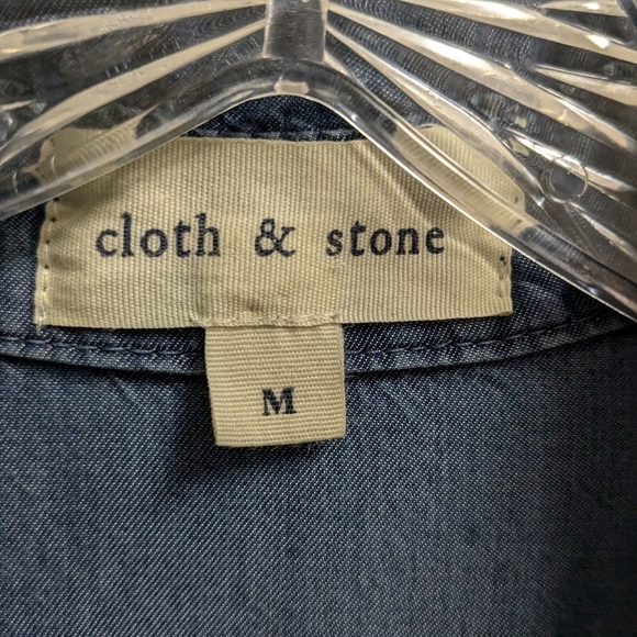 Cloth and Stone Long Sleeve Point Collar Chambray Shirt blue medium - Picture 3 of 4
